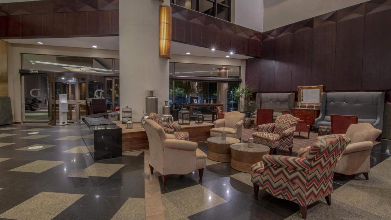 Hotel Deville Prime Porto Alegre Exterior photo Lobby