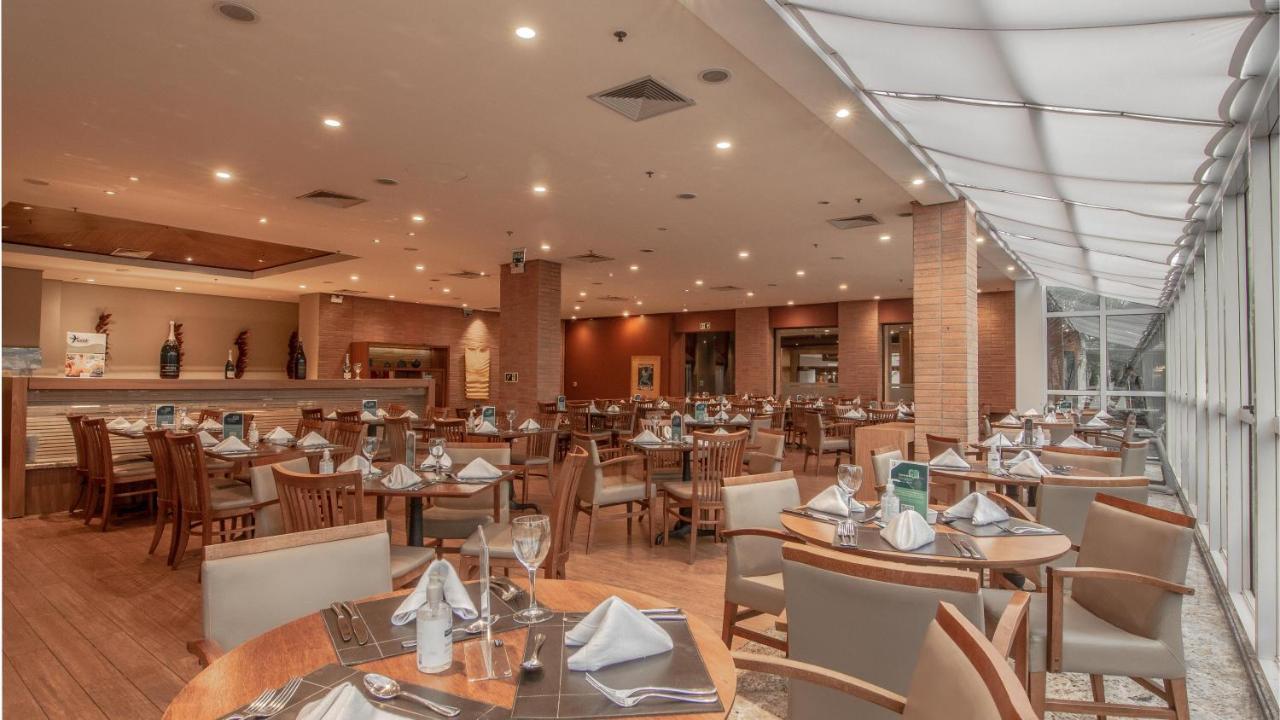 Hotel Deville Prime Porto Alegre Exterior photo The restaurant