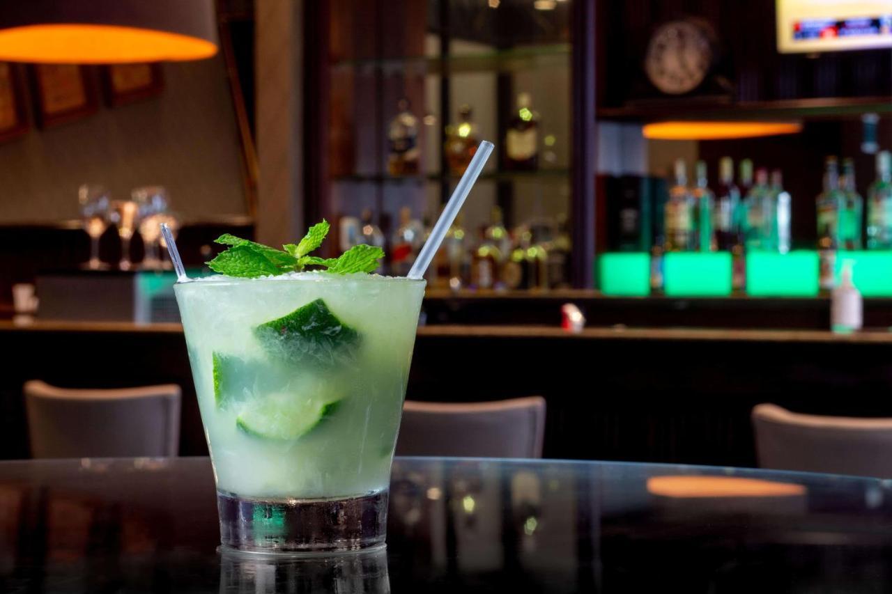 Hotel Deville Prime Porto Alegre Exterior photo A mojito