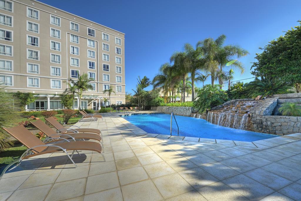 Hotel Deville Prime Porto Alegre Exterior photo